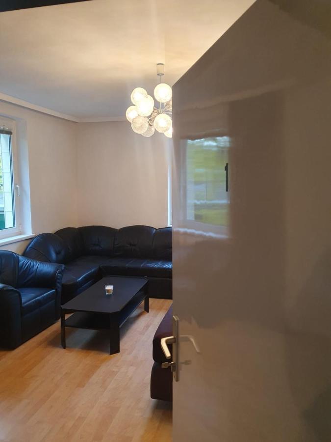 Breathtaking Shared Near Danube River /w Garden And Parking Pensión *