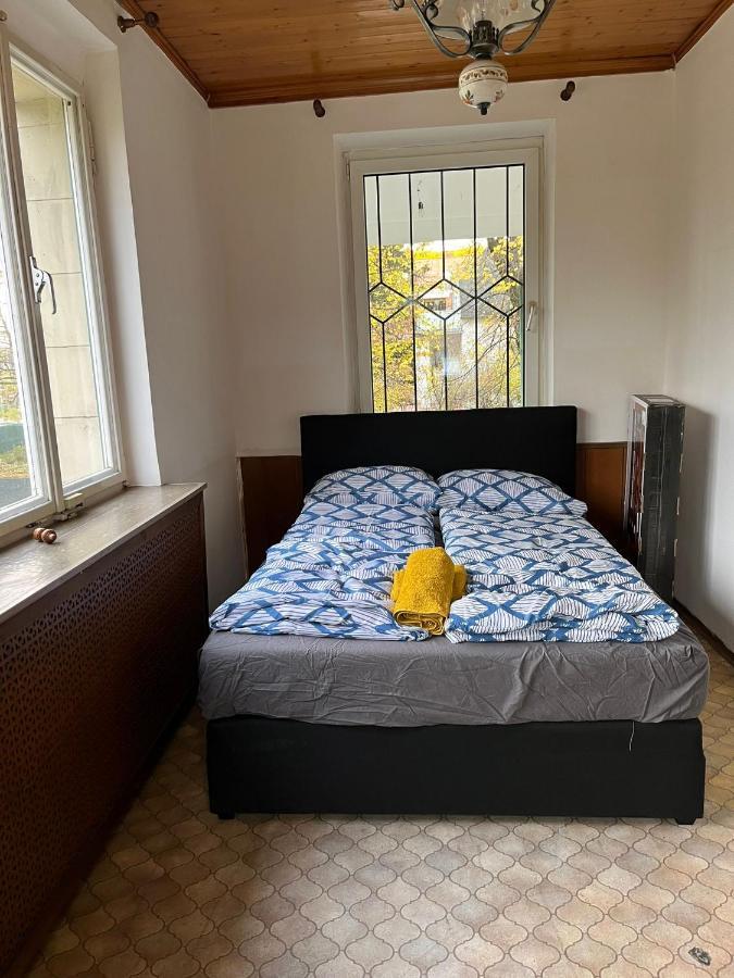 Breathtaking Shared Near Danube River /w Garden And Parking Pensión *